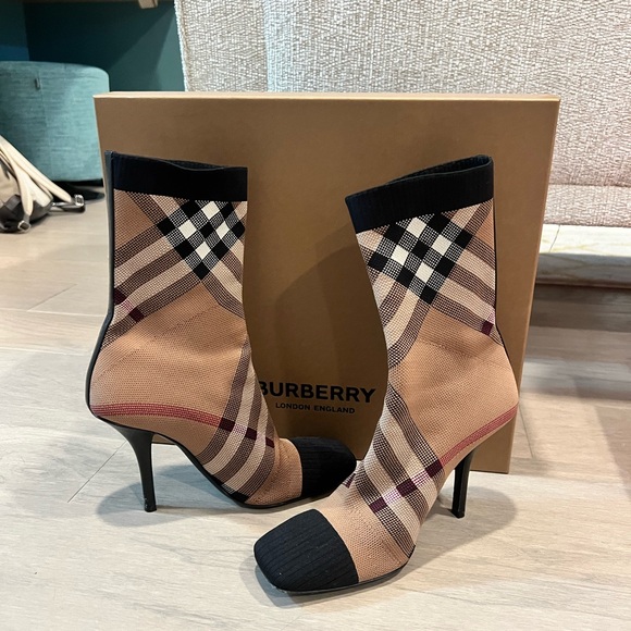 Burberry sock boots - Picture 2 of 2